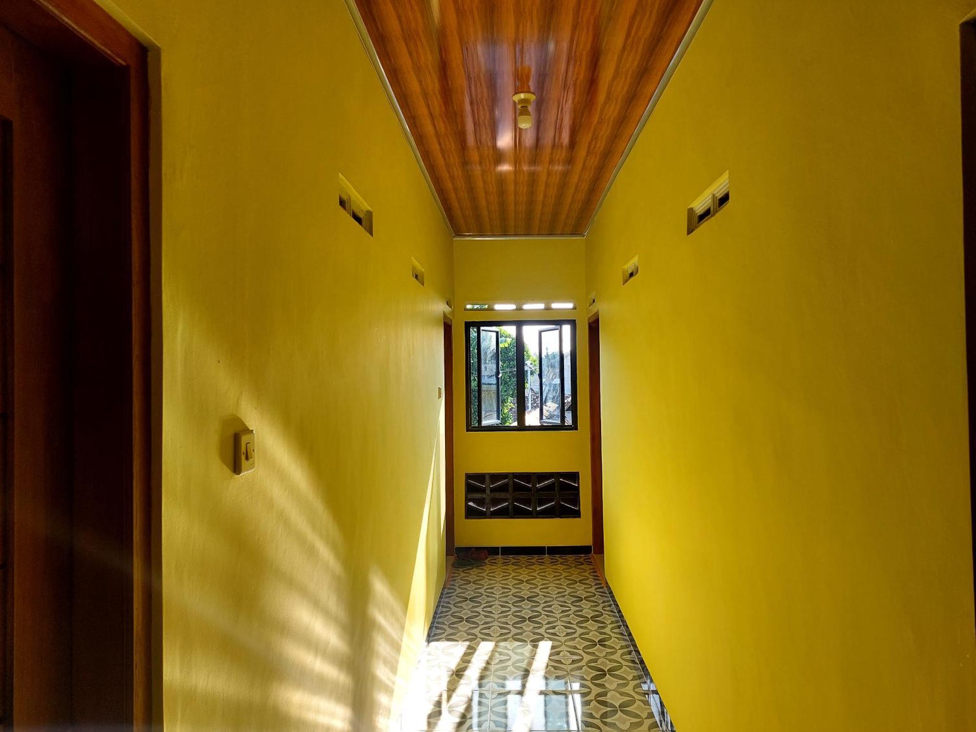 Griya Tugu Jogja Syariah Hotel Джокякарта Екстериор снимка
